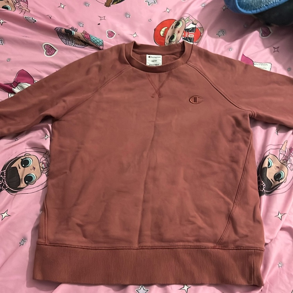 I am selling a champion sweater